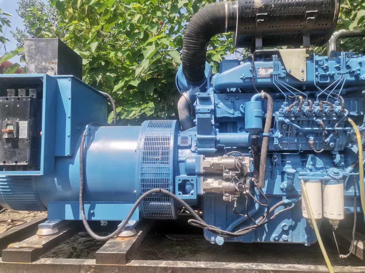 钟山详细说明降低 800kW 柴油发电机输出电流波动的方法