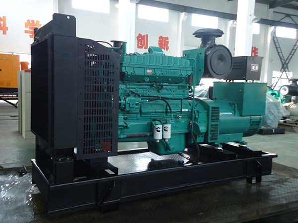 钟山更换发电机组燃油预热装置的加热元件需要哪些工具？